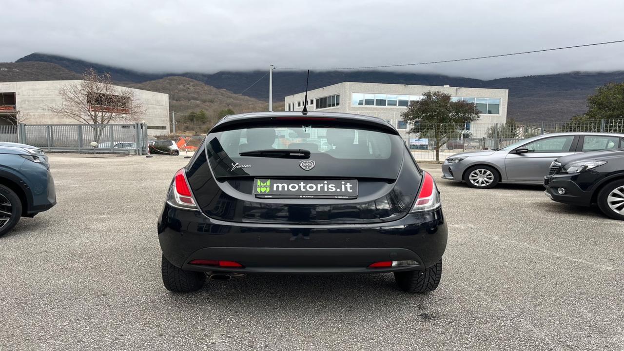 Lancia Ypsilon 1.3 MJT 16V 95 CV 5 porte S&S Silver