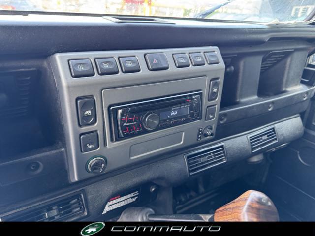 LAND ROVER Defender 110 2.5 Td5 cat S.W. SE