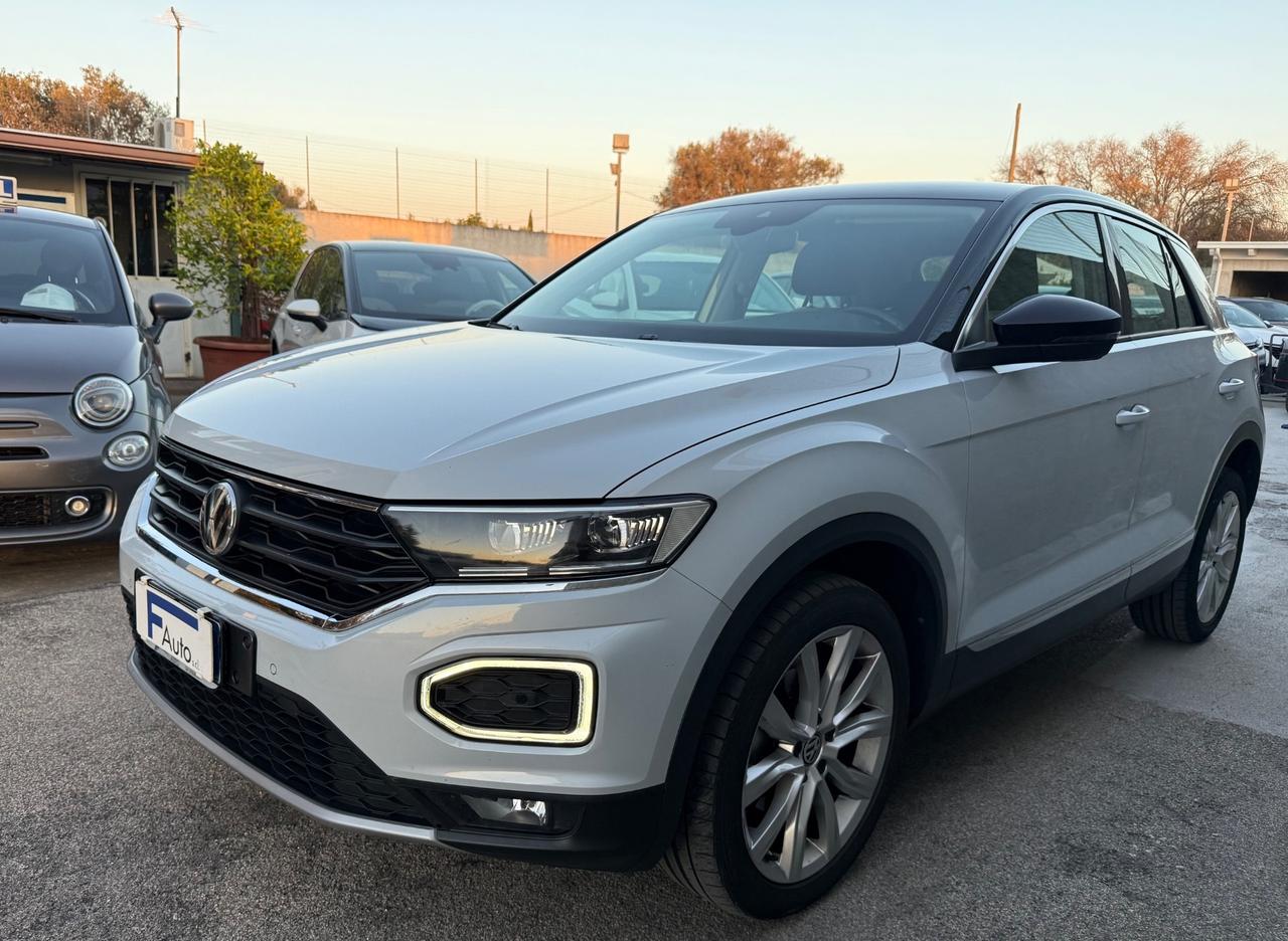 Volkswagen T-Roc 1.6 TDI Advanced,Full LED,cerchi 18”,LED ambiente,ecc.