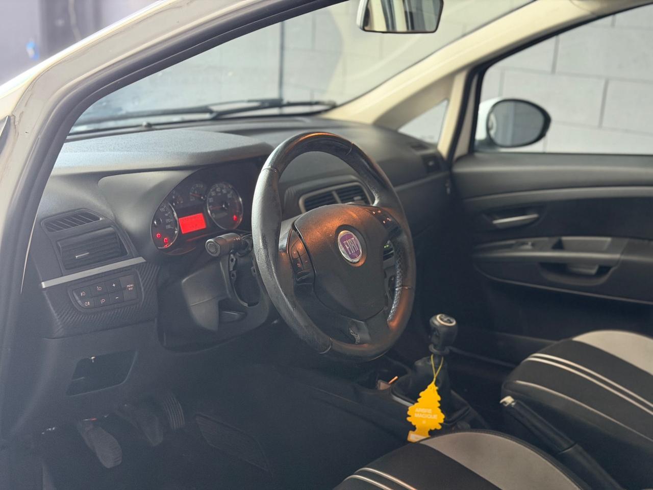 Fiat Grande Punto 1.4 Starjet 16V 3 porte Sport