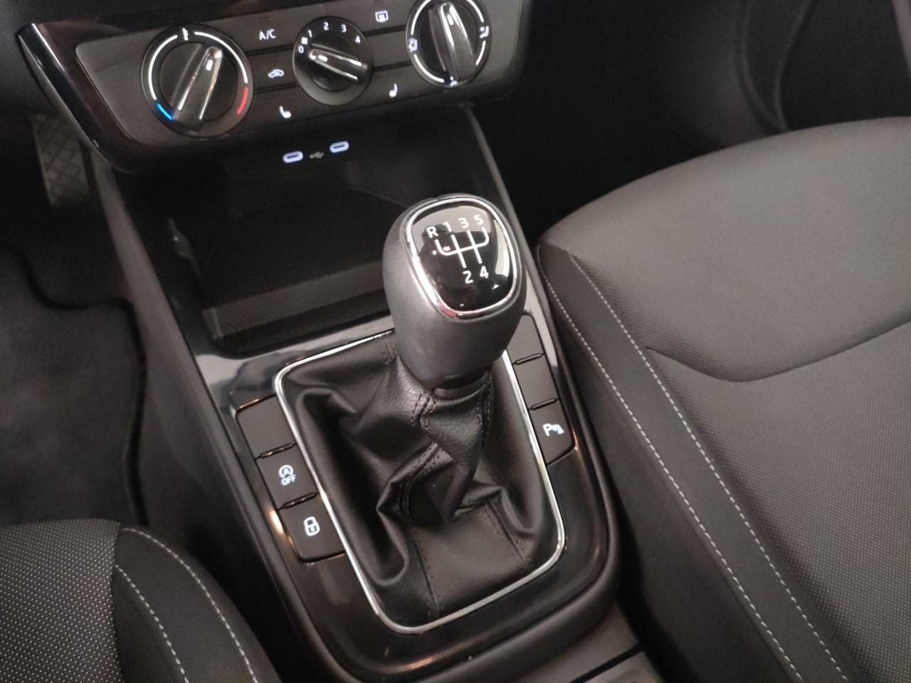 SKODA Fabia IV 2022 - Fabia 1.0 mpi Young Edition 80cv