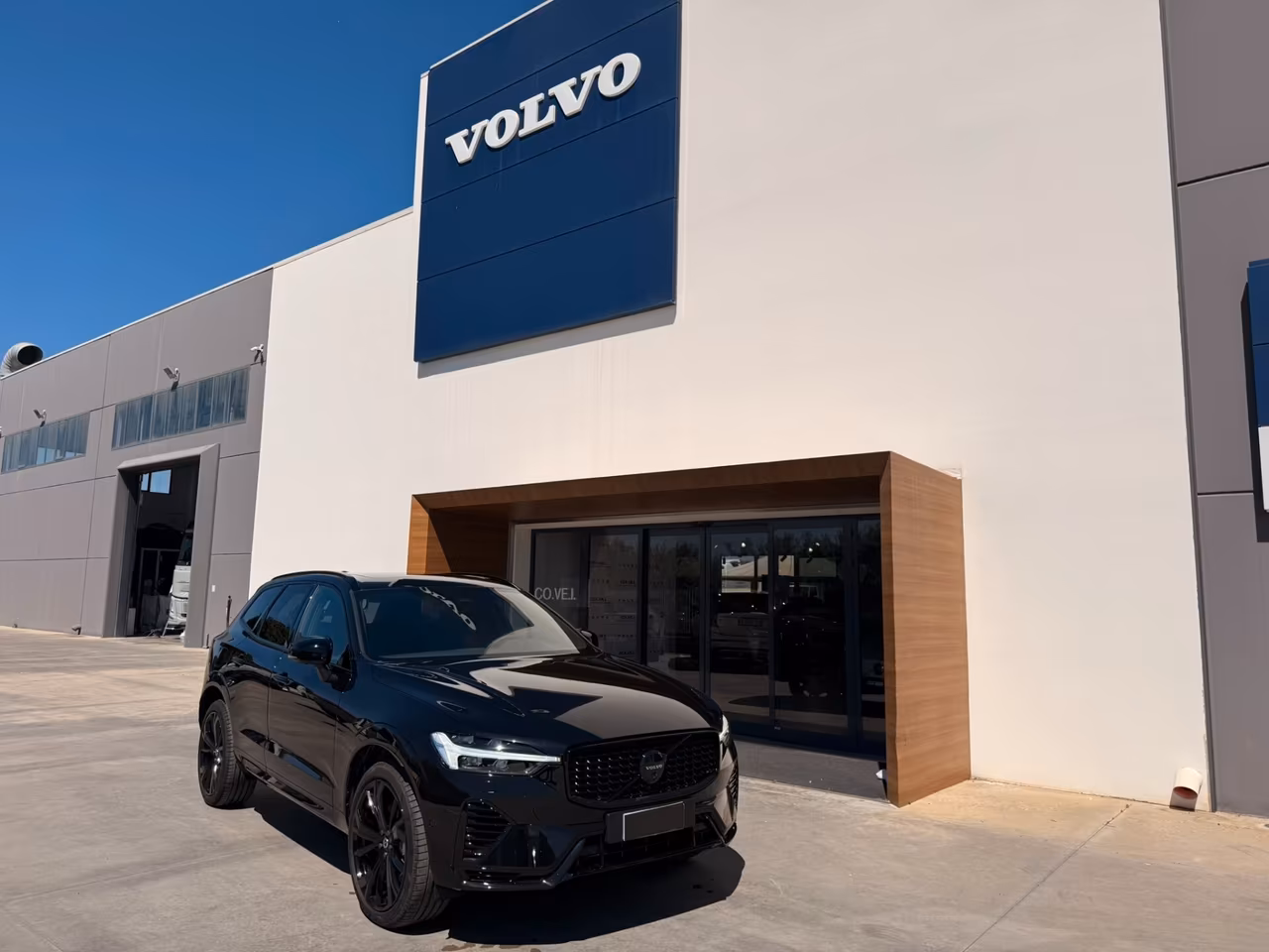 Volvo XC 60 XC60 T6 Plug-in hybrid AWD automatico Plus Black Edition