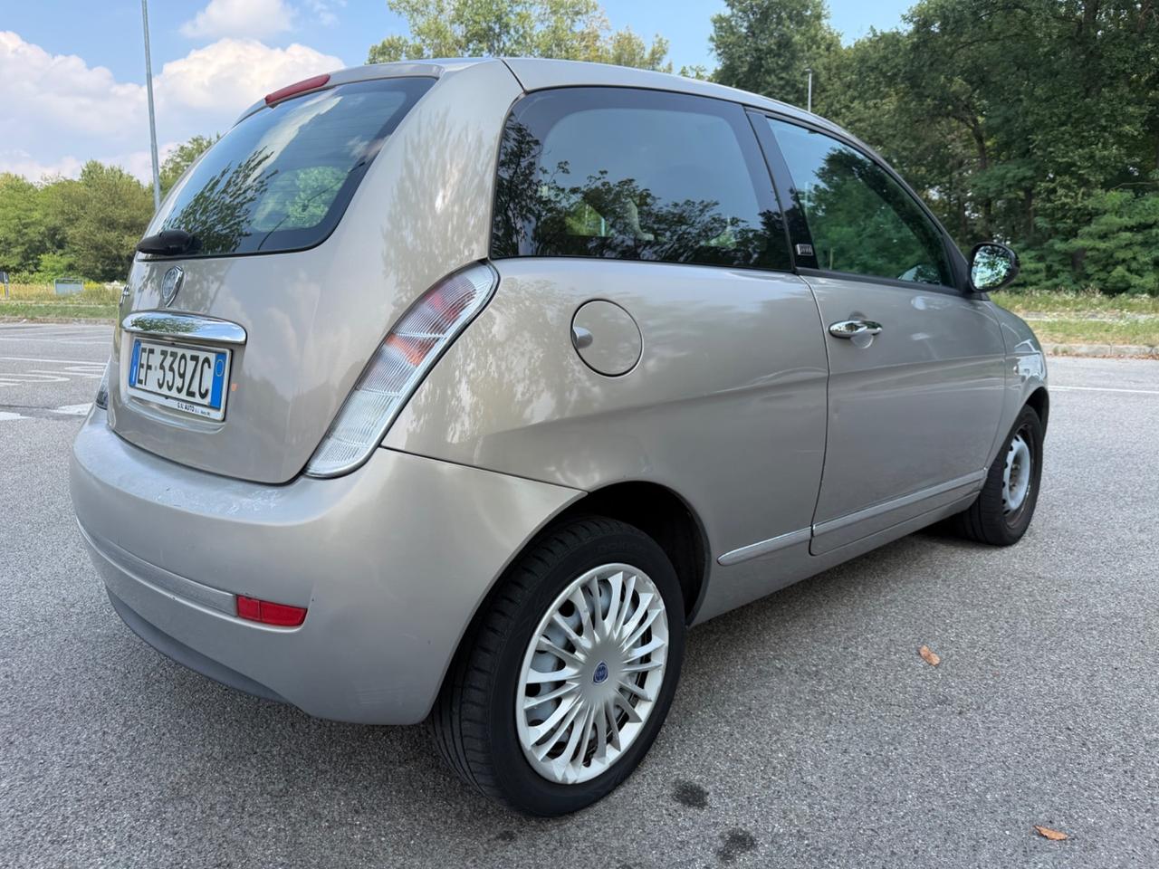 Lancia Ypsilon 1.2 69 CV Diva*Neopatentati*