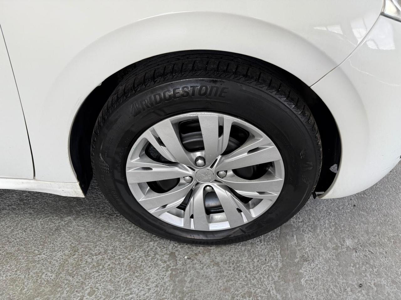 Peugeot 208 1.4 Hdi 68cv 5 porte