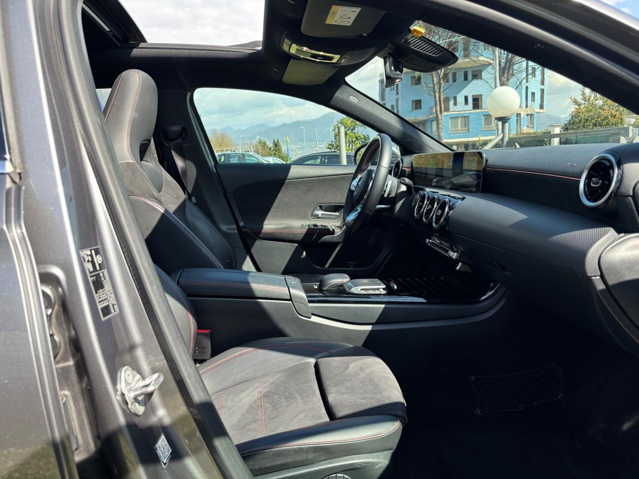 Mercedes A180d Auto Premium AMG-2020"FULL"