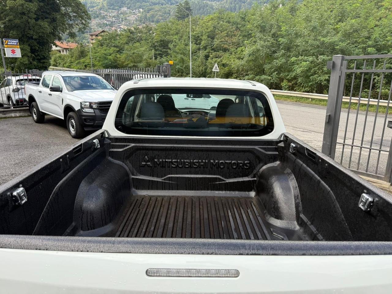 Mitsubishi L200 2.3 D Double Cab 4x4 Easy Select Invite Connect