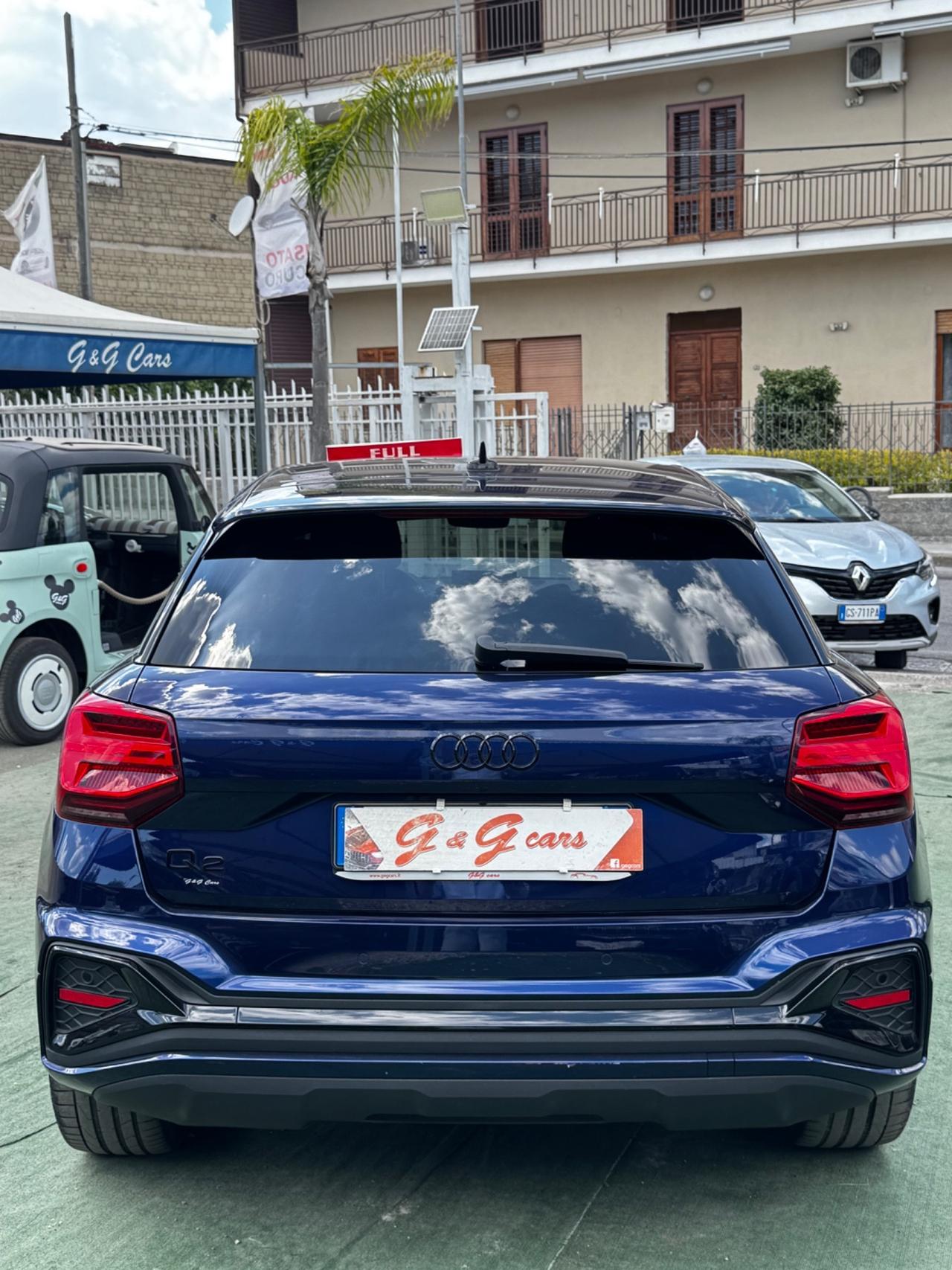 Audi Q2 30 TDI Identity Black