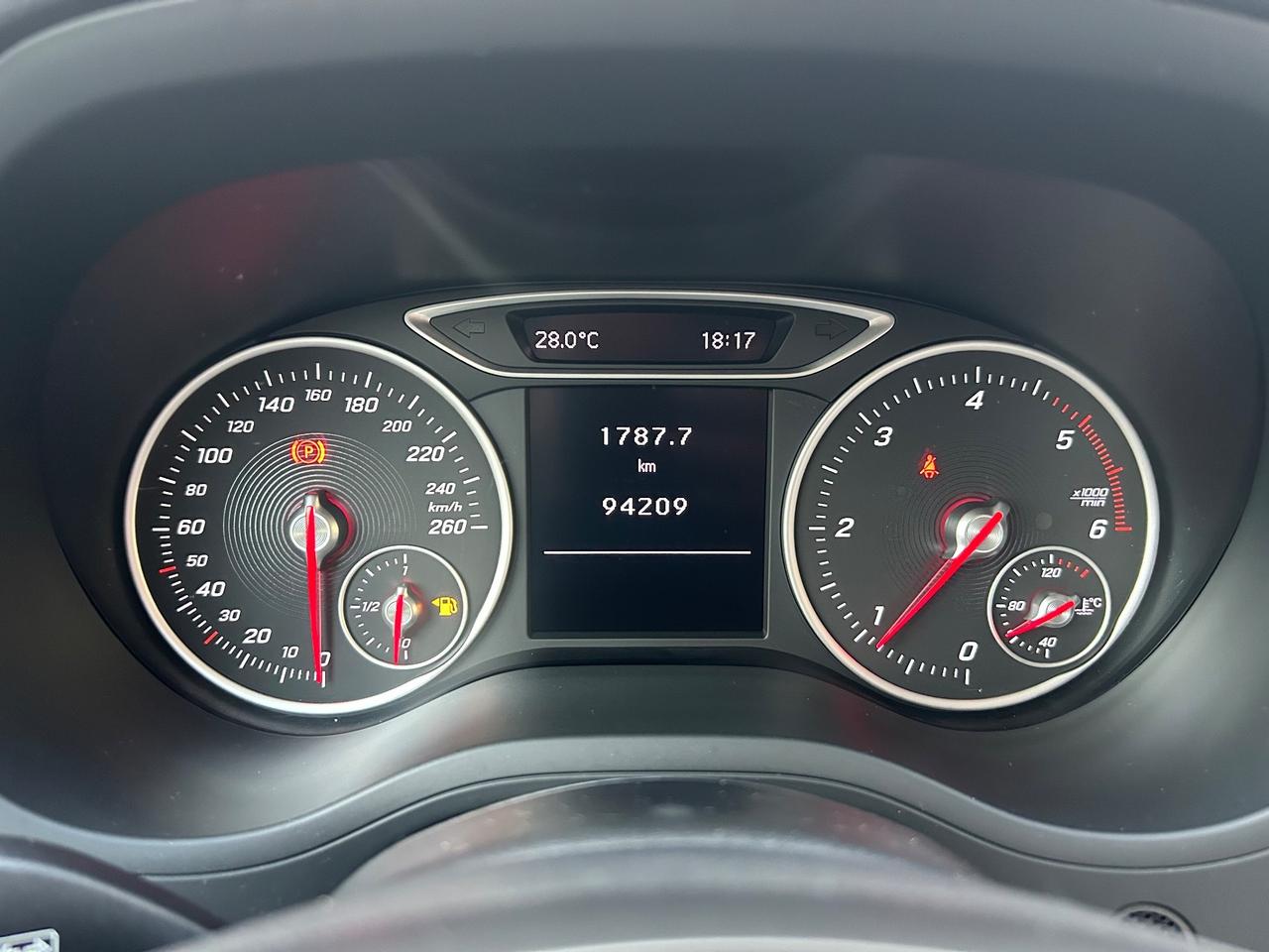Mercedes-benz B 180 CDI Premium