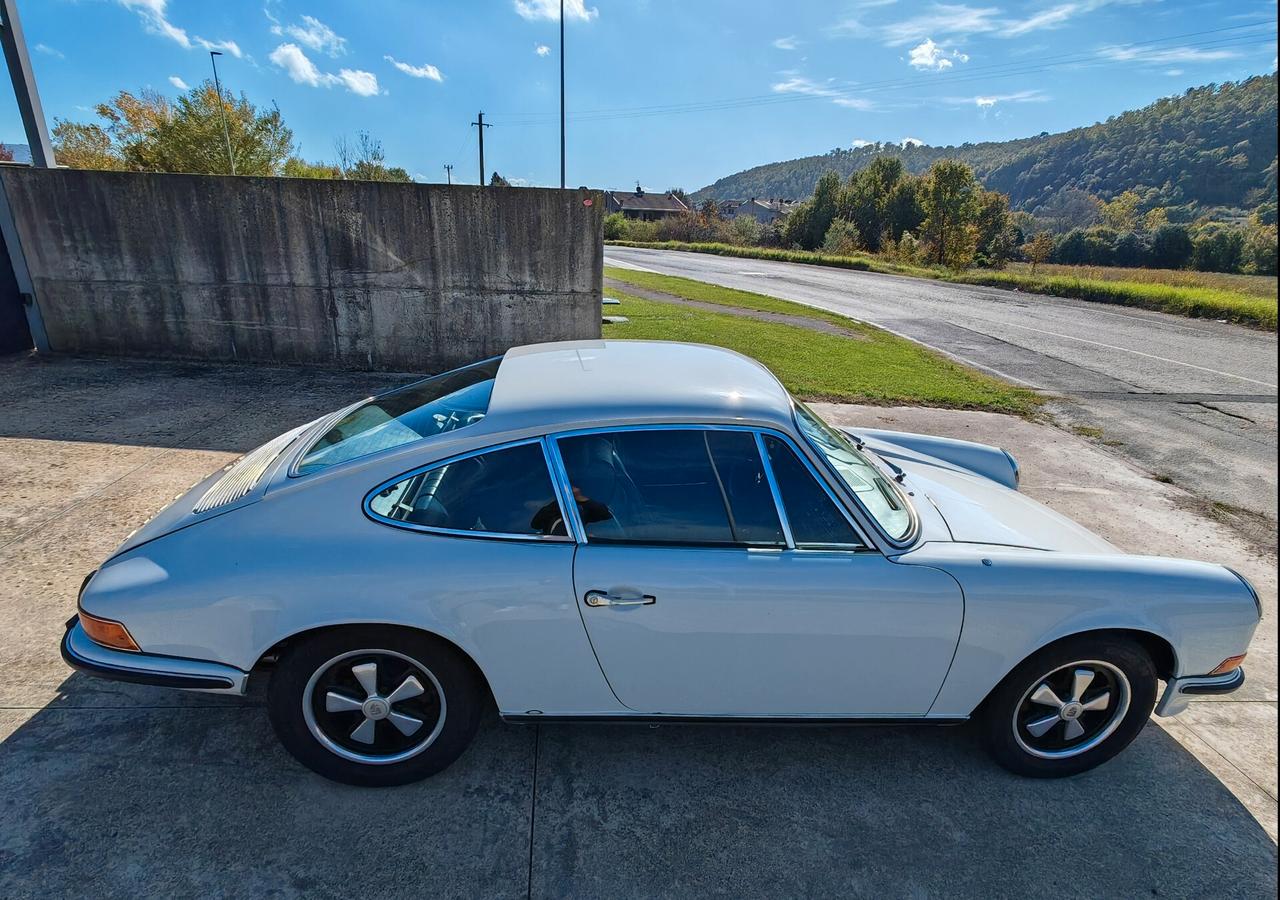 Porsche 911 2.2 S (PERMUTE)