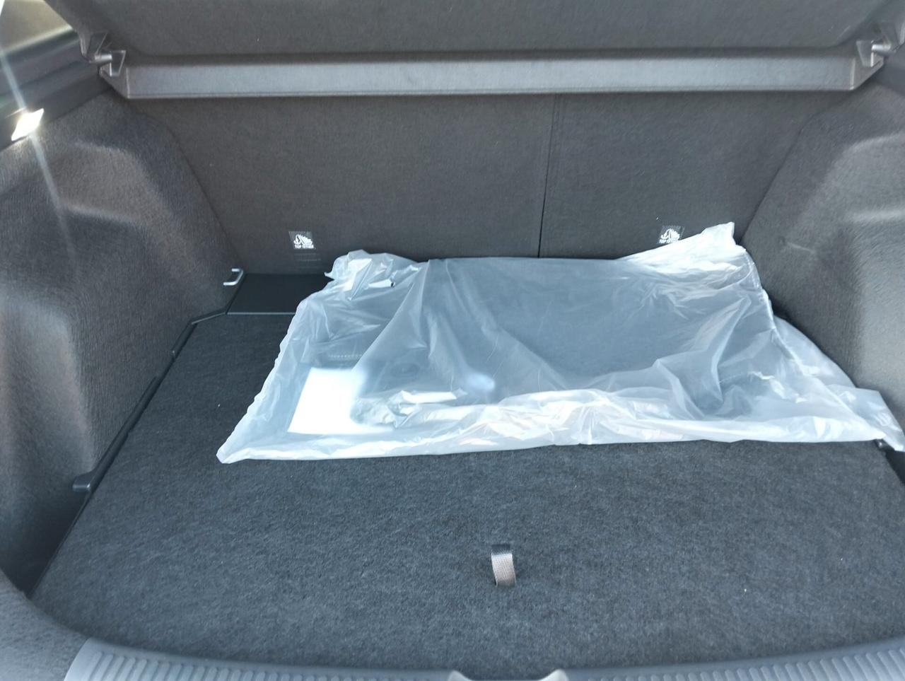 Mg ZS 1.5 Hybrid+ Luxury KM 0