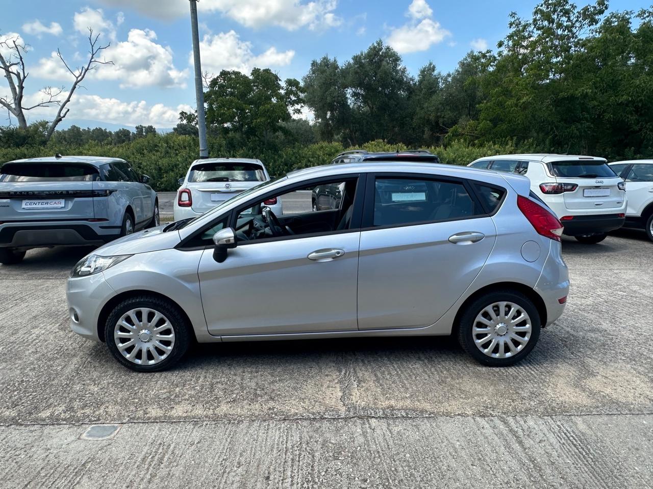 Ford Fiesta 1.4 TDCi 68CV 5 porte Titanium