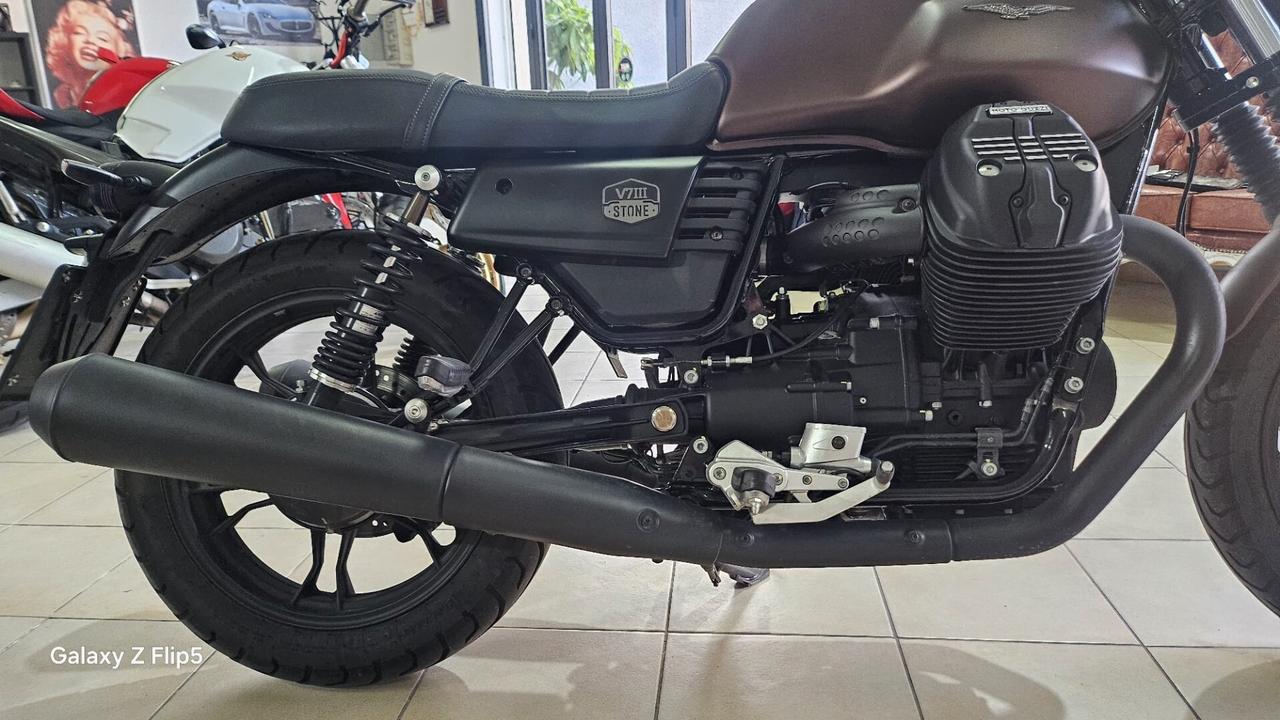 Moto Guzzi V7 III TONE