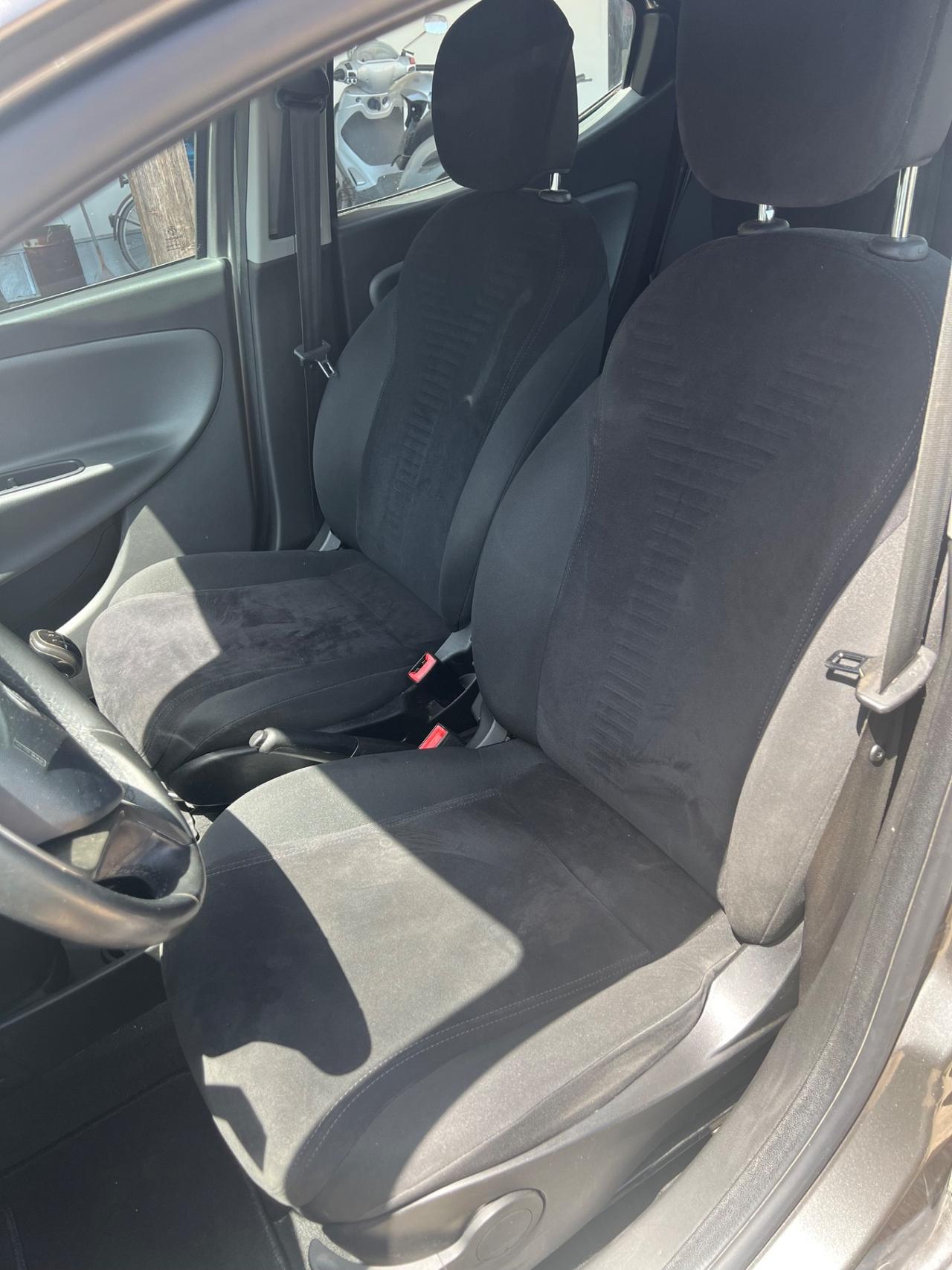 Lancia Ypsilon 1.3 MJT 16V 80 CV 5 porte S&S Platinum