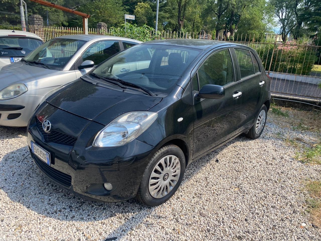 Toyota Yaris 1.0 5 porte Sol