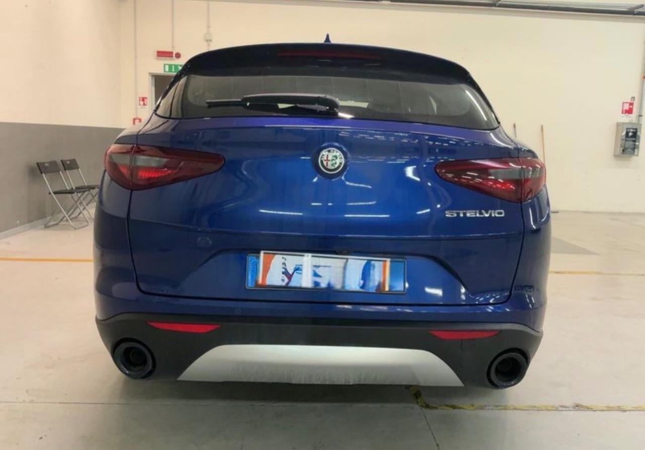 Alfa Romeo Stelvio 2.2 Turbodiesel 160 CV AT8 RWD Business