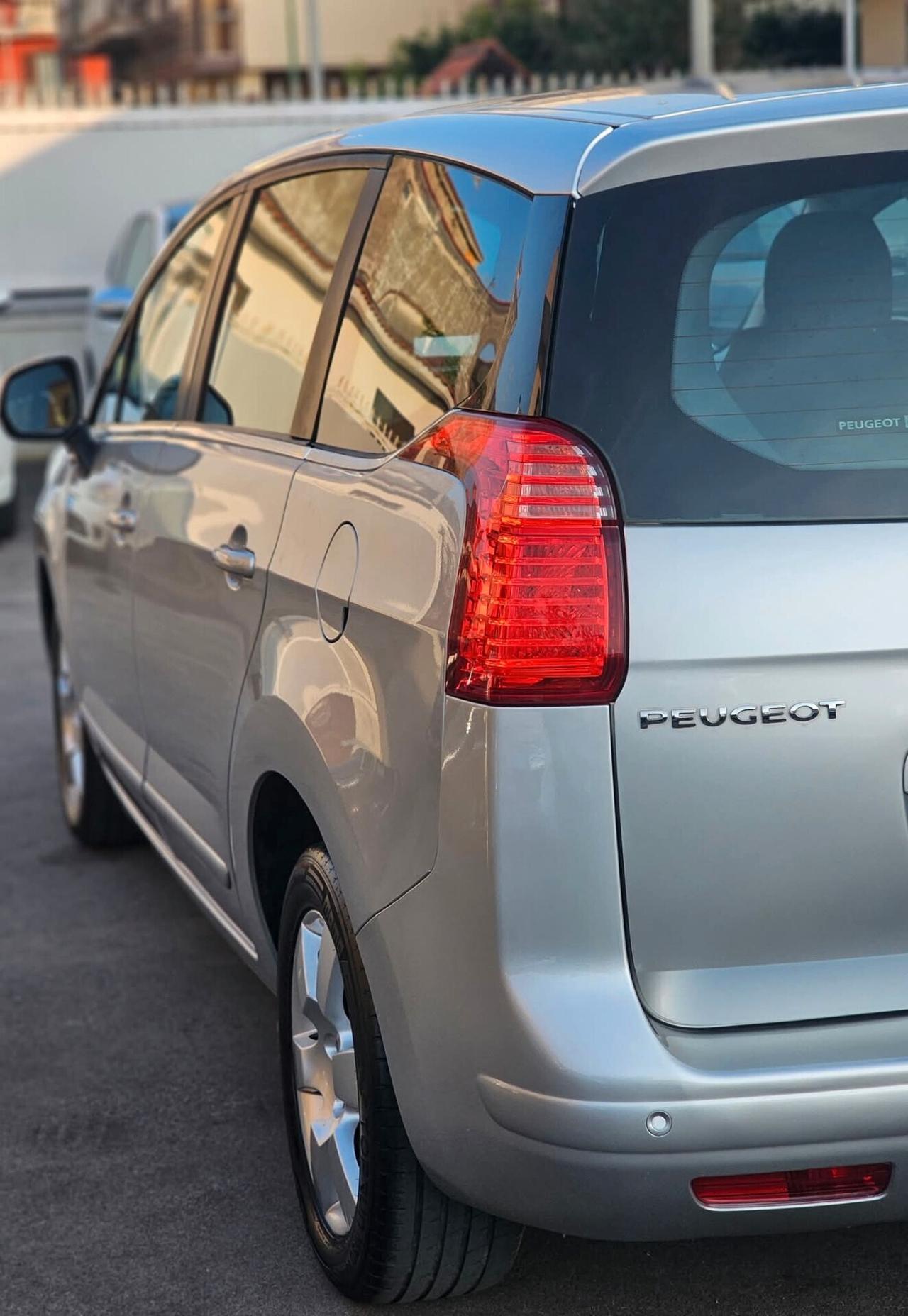 Peugeot 5008 1.6 HDi 112CV Tecno 7 posti