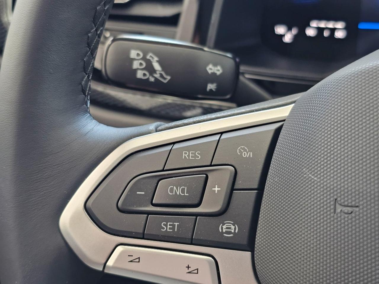 Volkswagen Taigo LIFE C16 Tetto Clima2Zone LED CarPlay Neopatentati