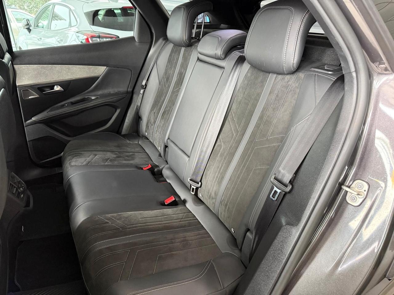 Peugeot 3008 BlueHDi 130 S&S EAT8 GT Pack