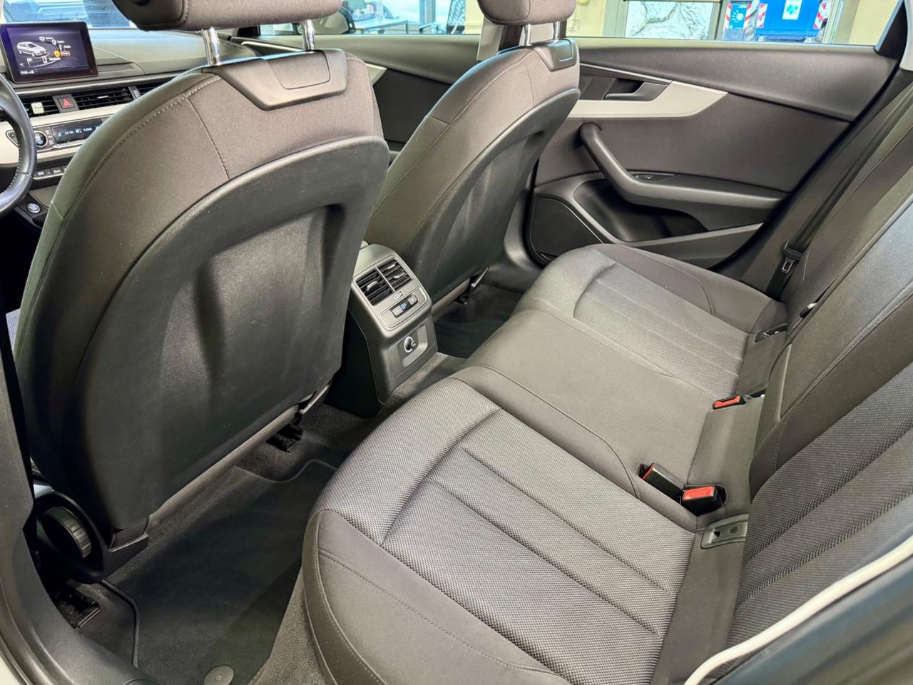 Audi A4 S tronic Sport
