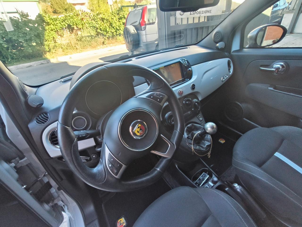 Abarth 500 1.4 Turbo T-Jet Custom