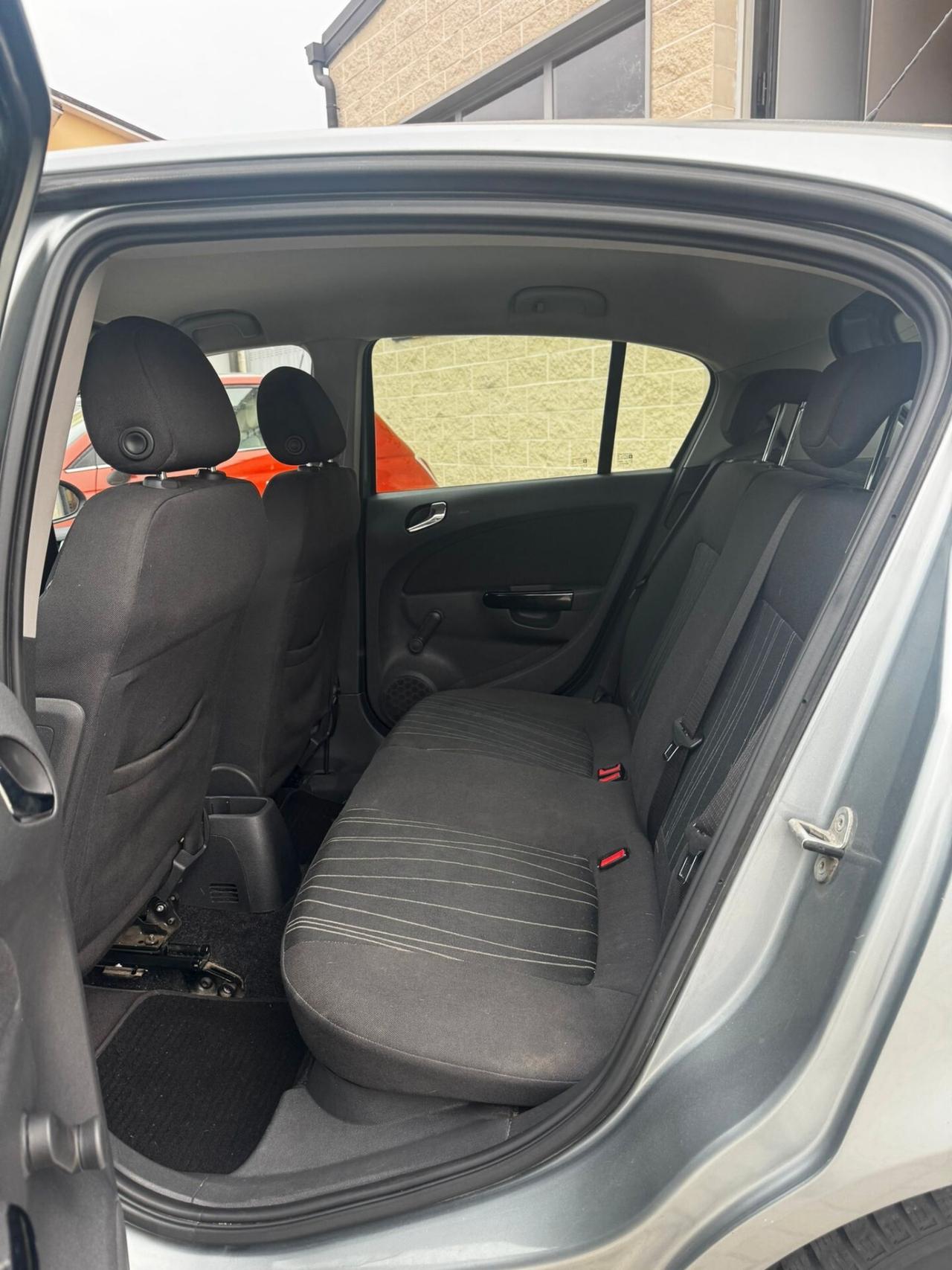 Opel Corsa 1.2 80CV 5 porte GPL-TECH Edition