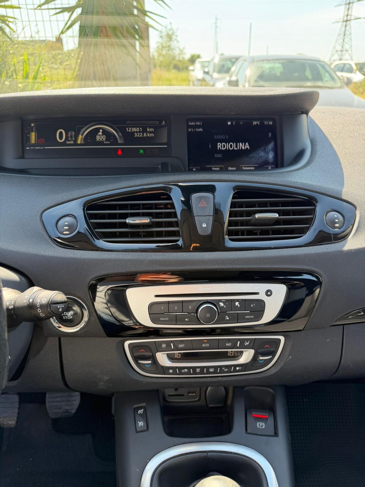 Renault Scénic XMod 1.5 Diesel Bose
