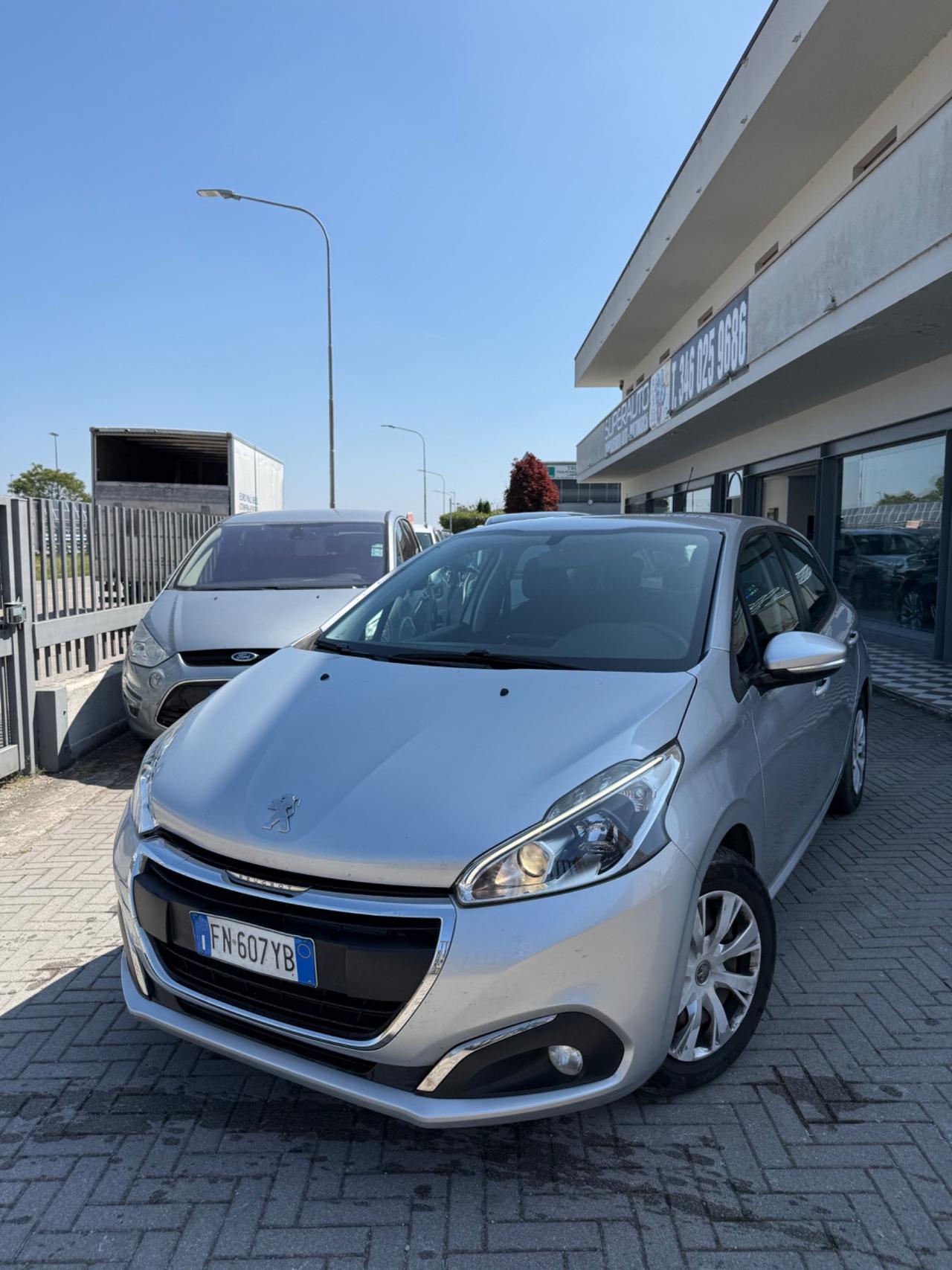 Peugeot 208 BlueHDi 75 5 porte Allure