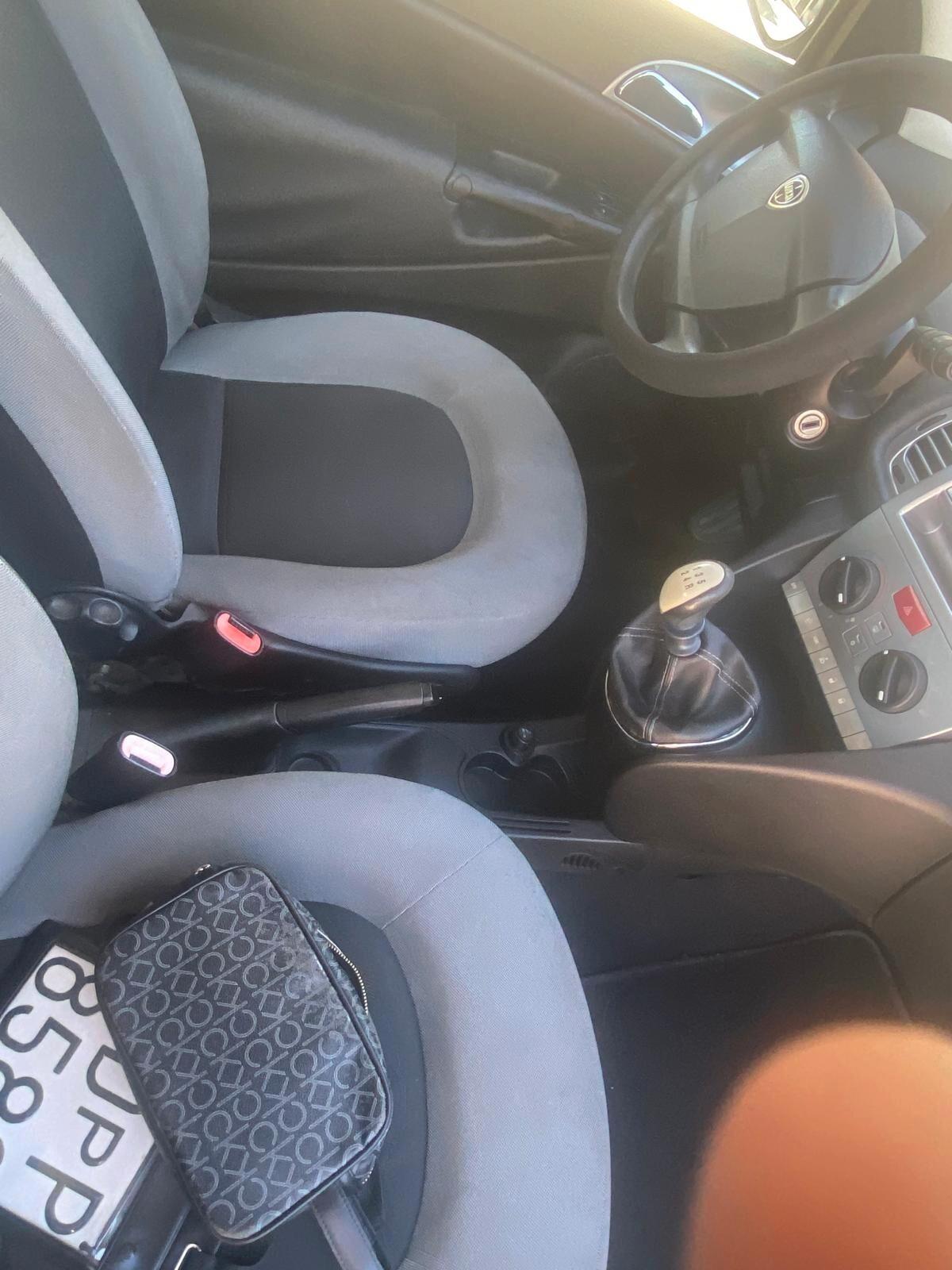 Lancia Ypsilon 1.2 Oro