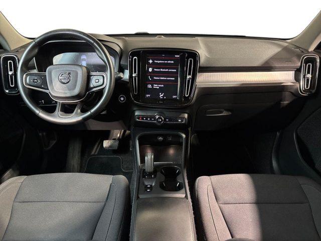 VOLVO XC40 T2 Geartronic Momentum N1