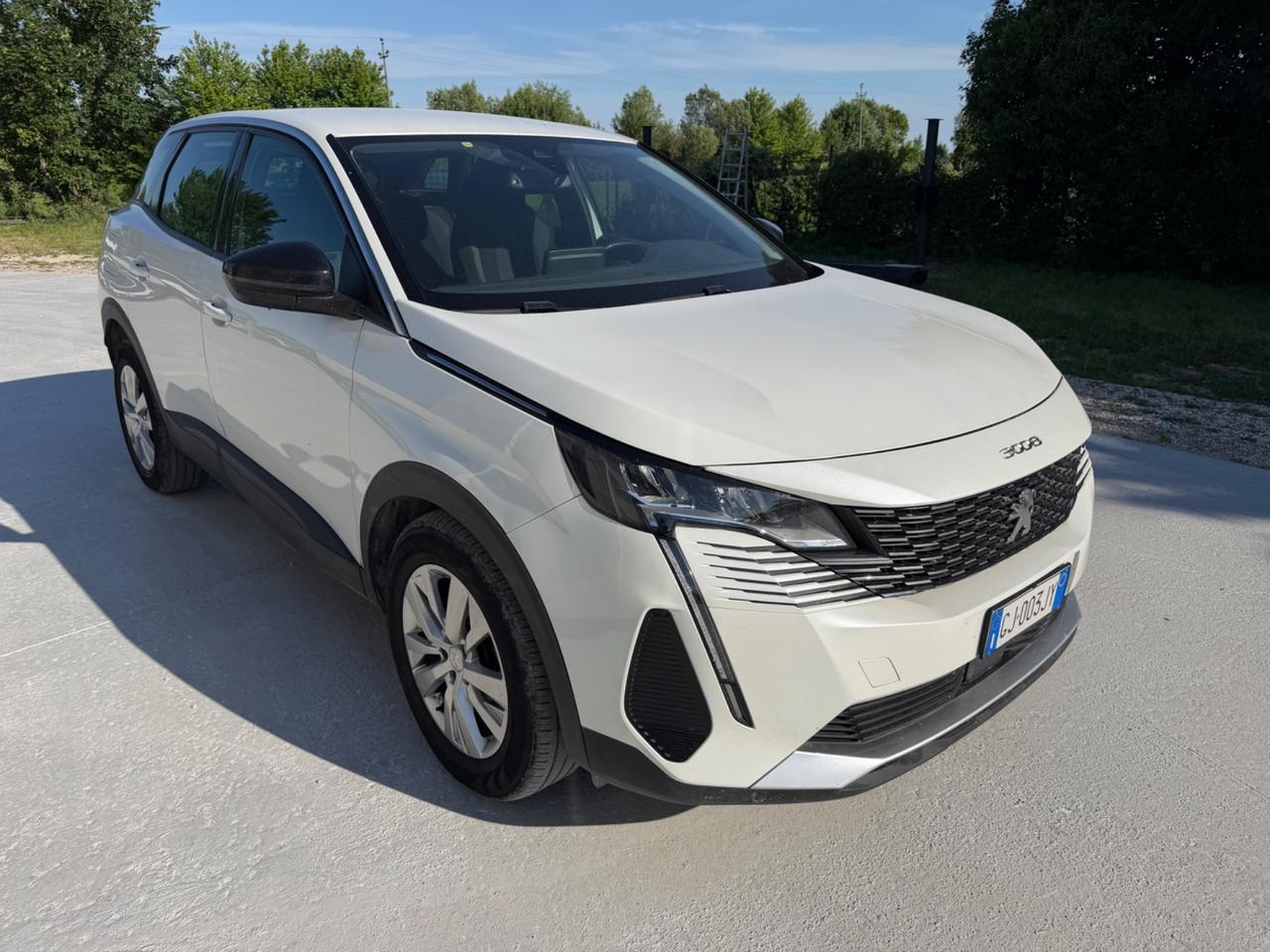 Peugeot 3008 BlueHDi 130 S&S EAT8 Active Pack