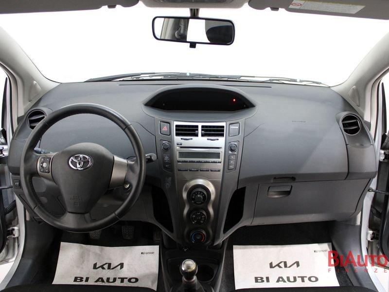 Toyota Yaris Yaris 5p 1.0 Sol