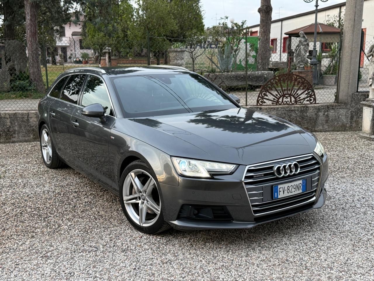 Audi A4 S line