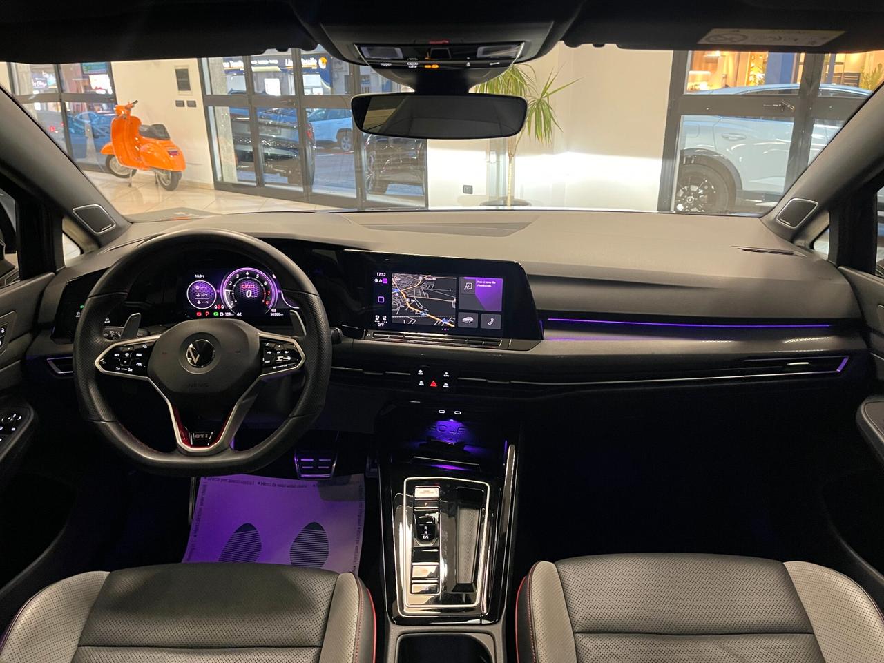 Volkswagen Golf 8 GTI 2.0 TSI 245cv DSG