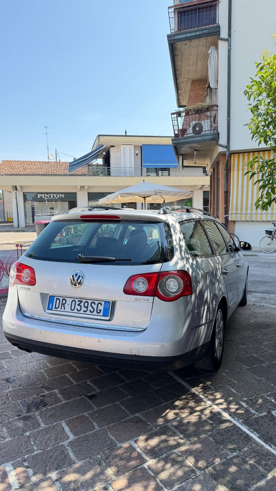 Volkswagen Passat 2.0 TDI DPF Var. Comfortline