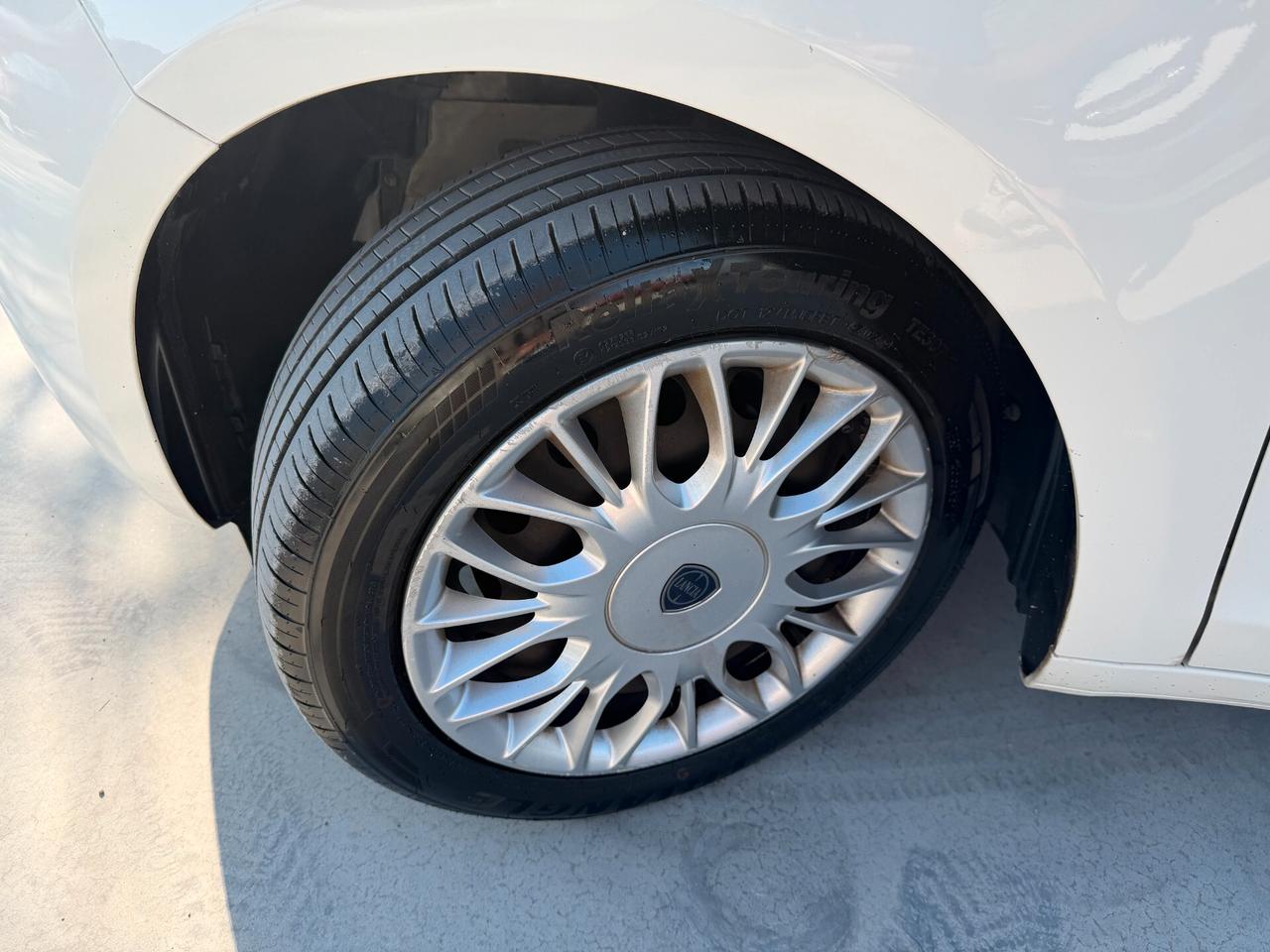LANCIA YPSILON ANNO 2017 1.2 BENZINA 69 CV
