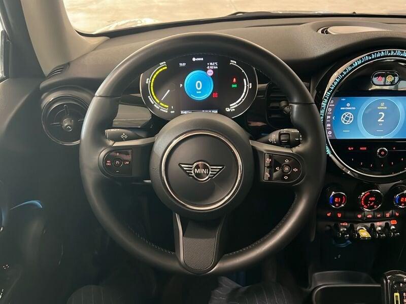 MINI Full Electric Mini F56 2021 Mini 3p Cooper SE Classic auto