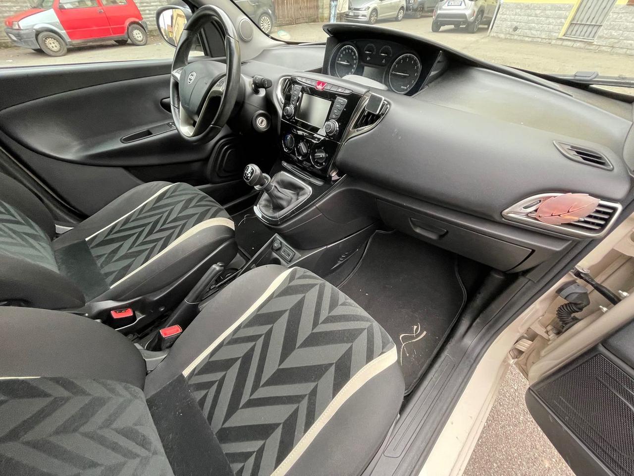 Lancia Ypsilon Opening Edition 1.2 #7630