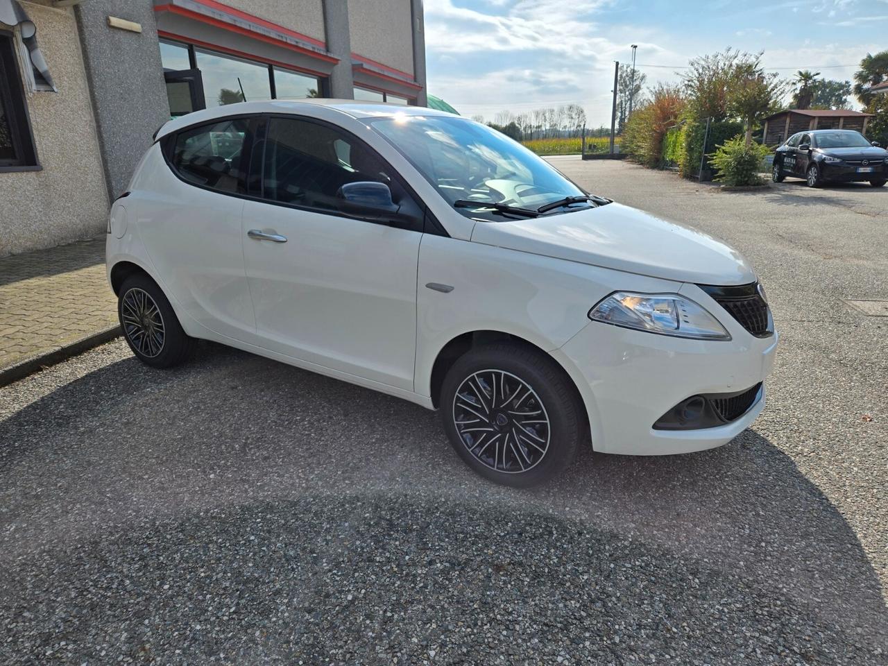 Lancia Ypsilon 1.0 FireFly 5 porte S&S Hybrid