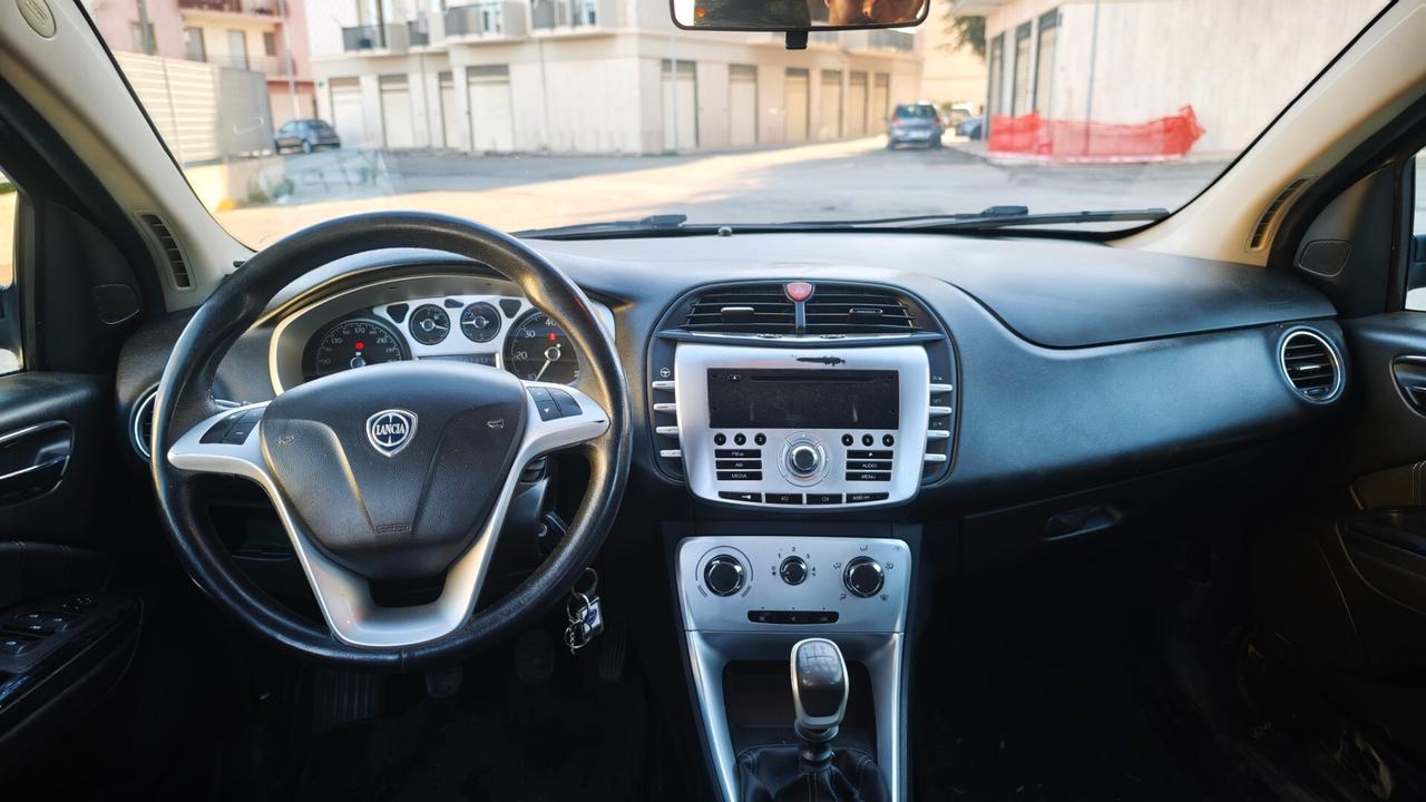 Lancia Delta 1.6 MJT DPF Oro 120cv in perfette condizioni