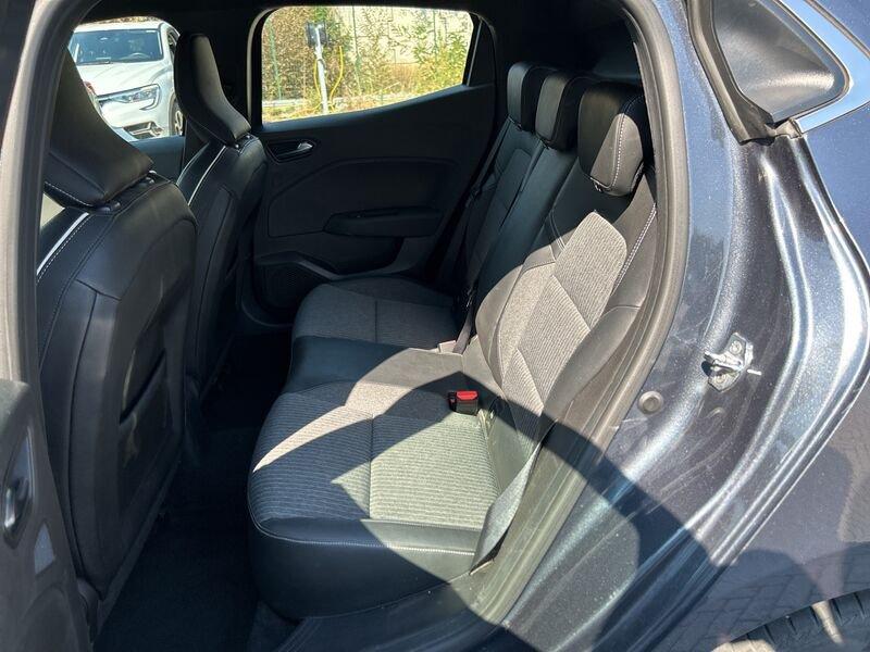 Renault Clio V 2019 1.6 E-Tech hybrid Intens 140cv auto my21