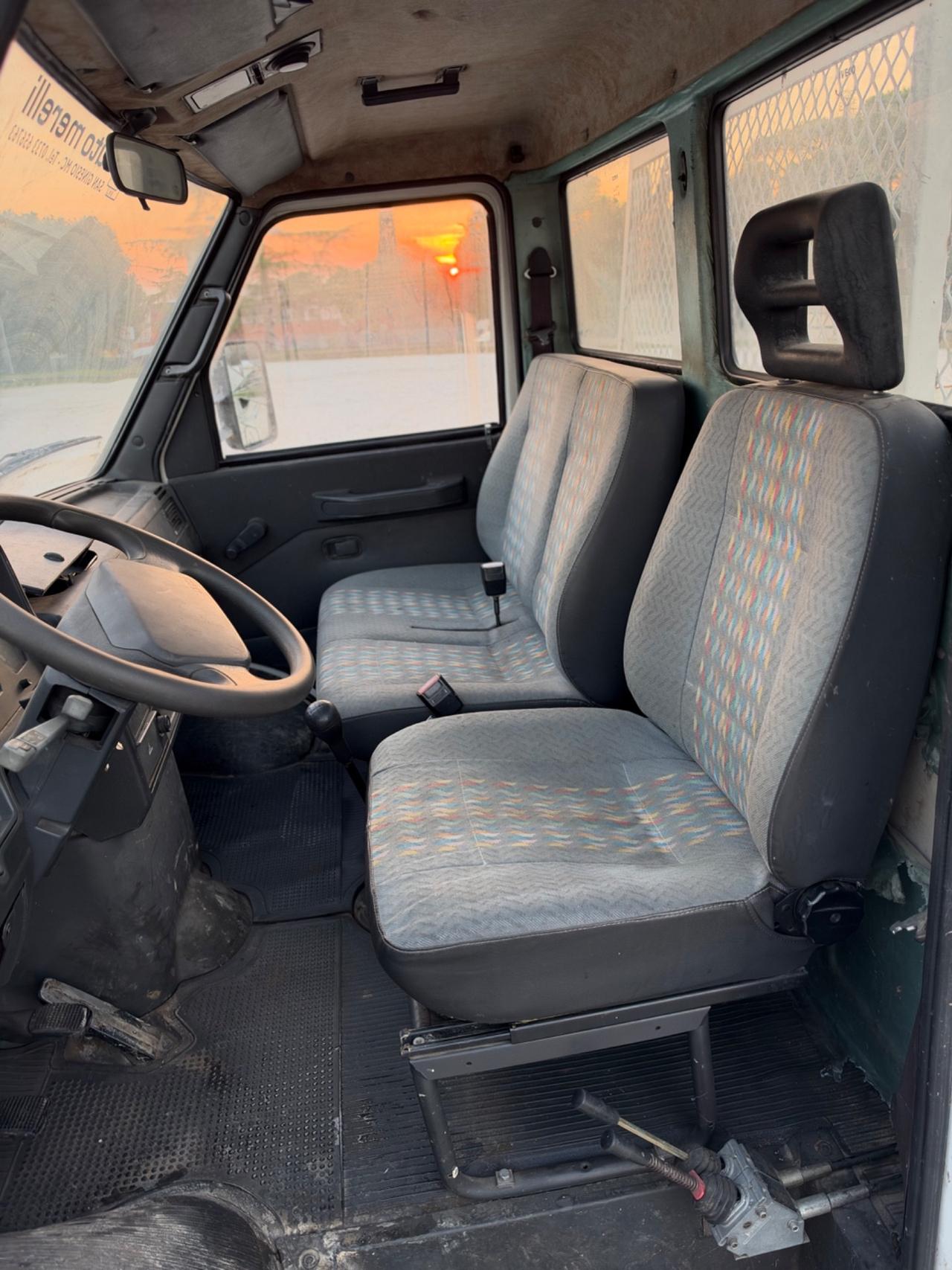 Iveco daily 35-8 cassone ribaltabile ruote gemellate