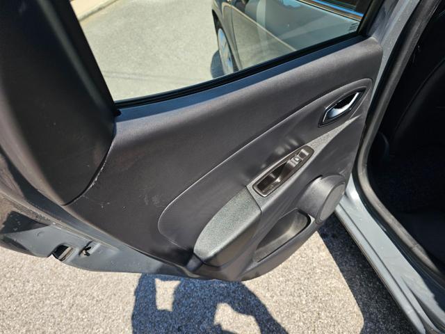 RENAULT Clio dCi 8V 75 CV 5 porte Moschino Zen