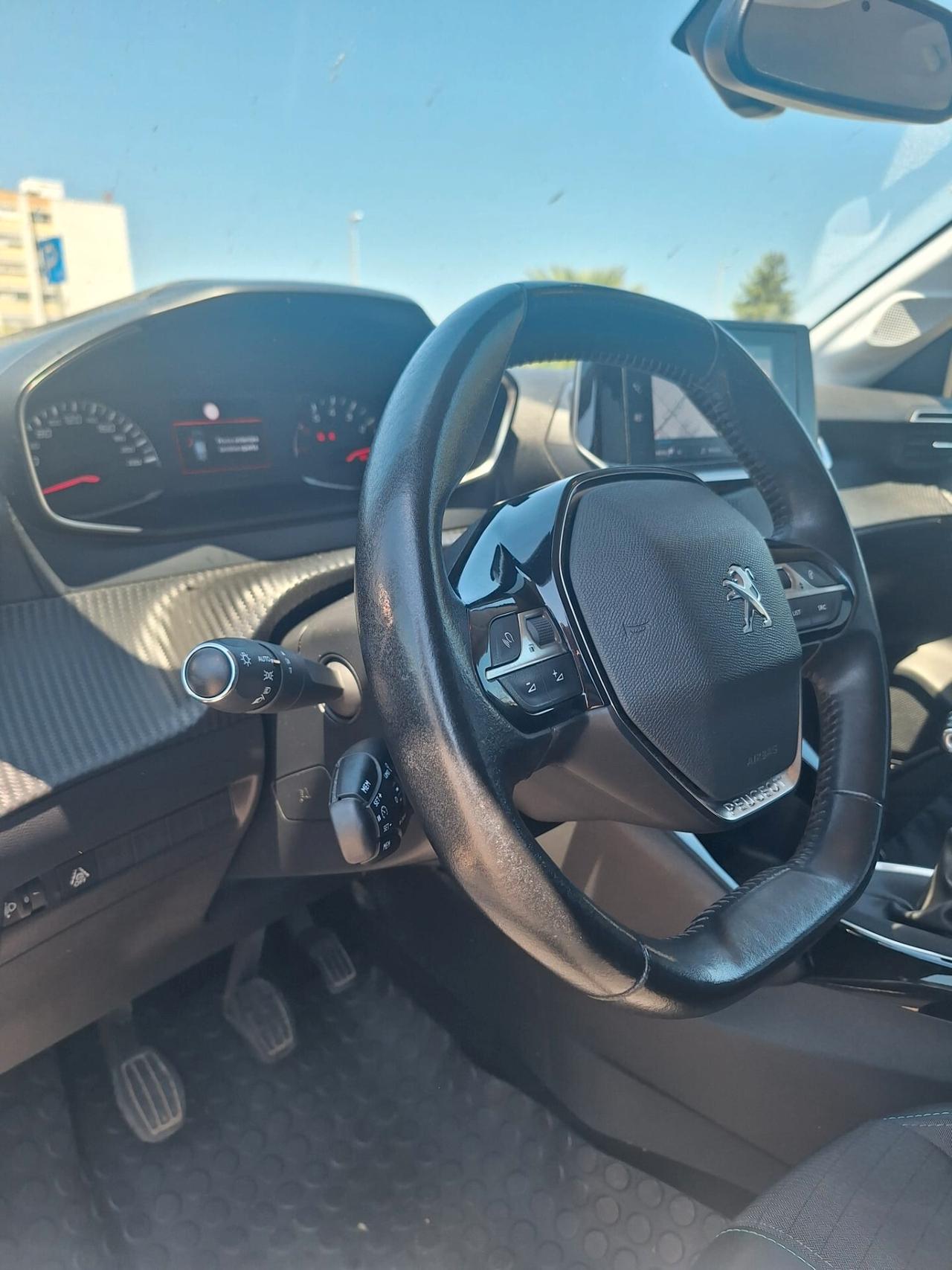 Peugeot 208 BlueHDi 100 5P. Allure Navi Pack 2020