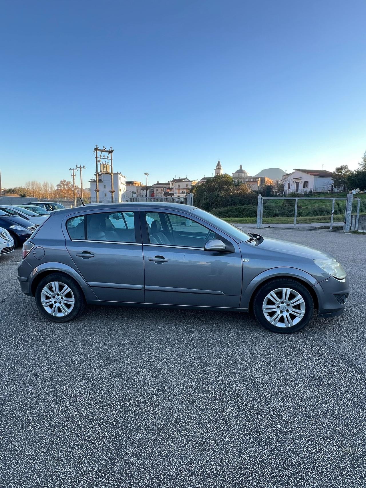 Opel Astra 1.7 CDTI 101CV 5 porte Enjoy
