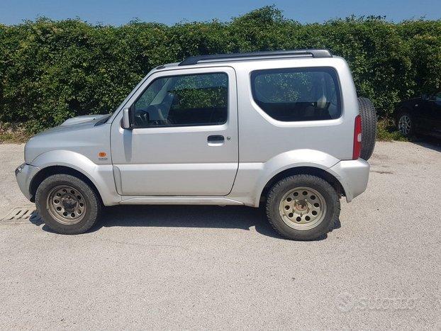 Suzuki Jimny 1.5 DDiS 86CV 4x4 JLX G.Traino