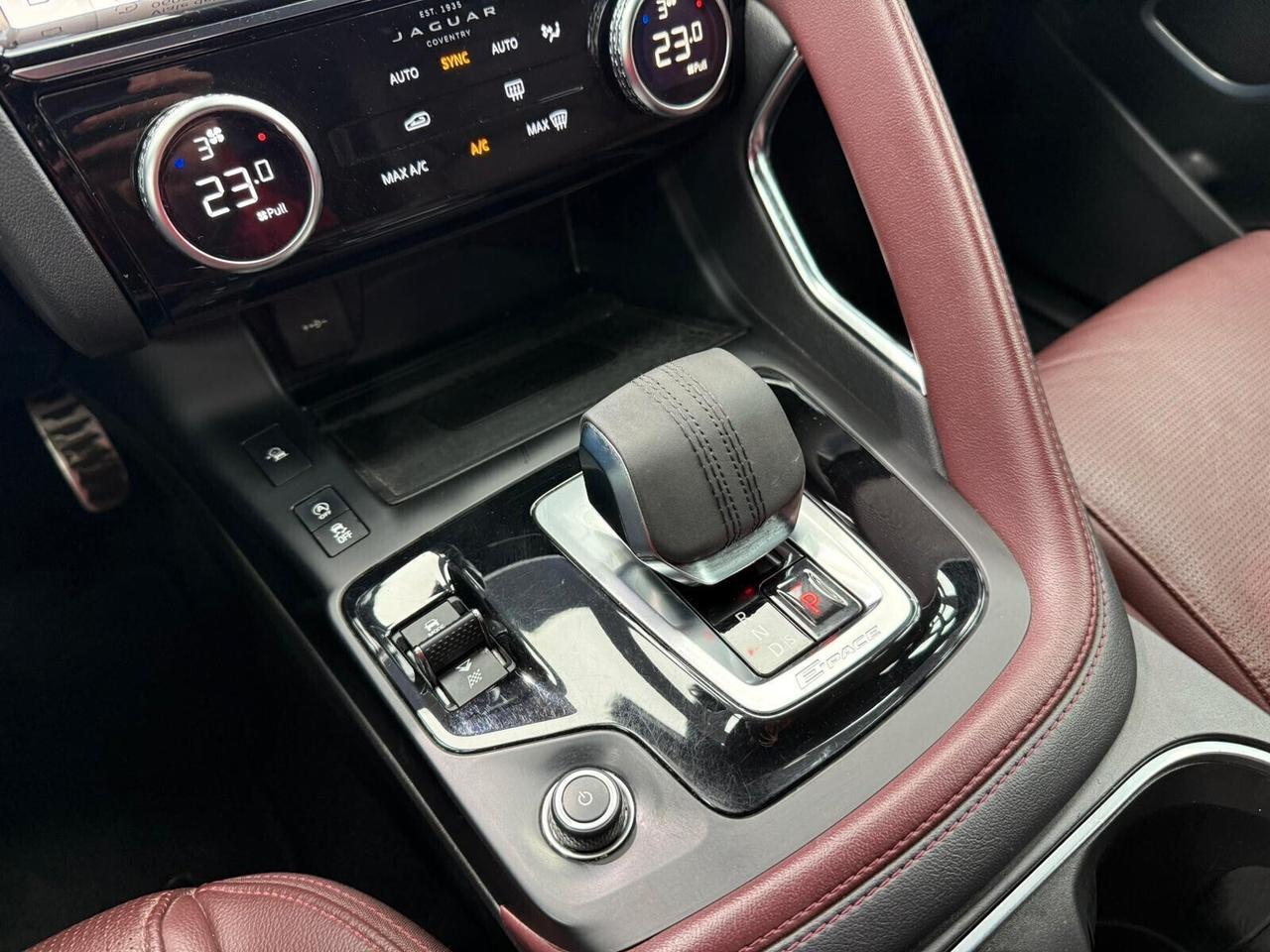 Jaguar E-Pace 2.0D I4 204 CV AWD Auto R-Dynamic HSE (677)