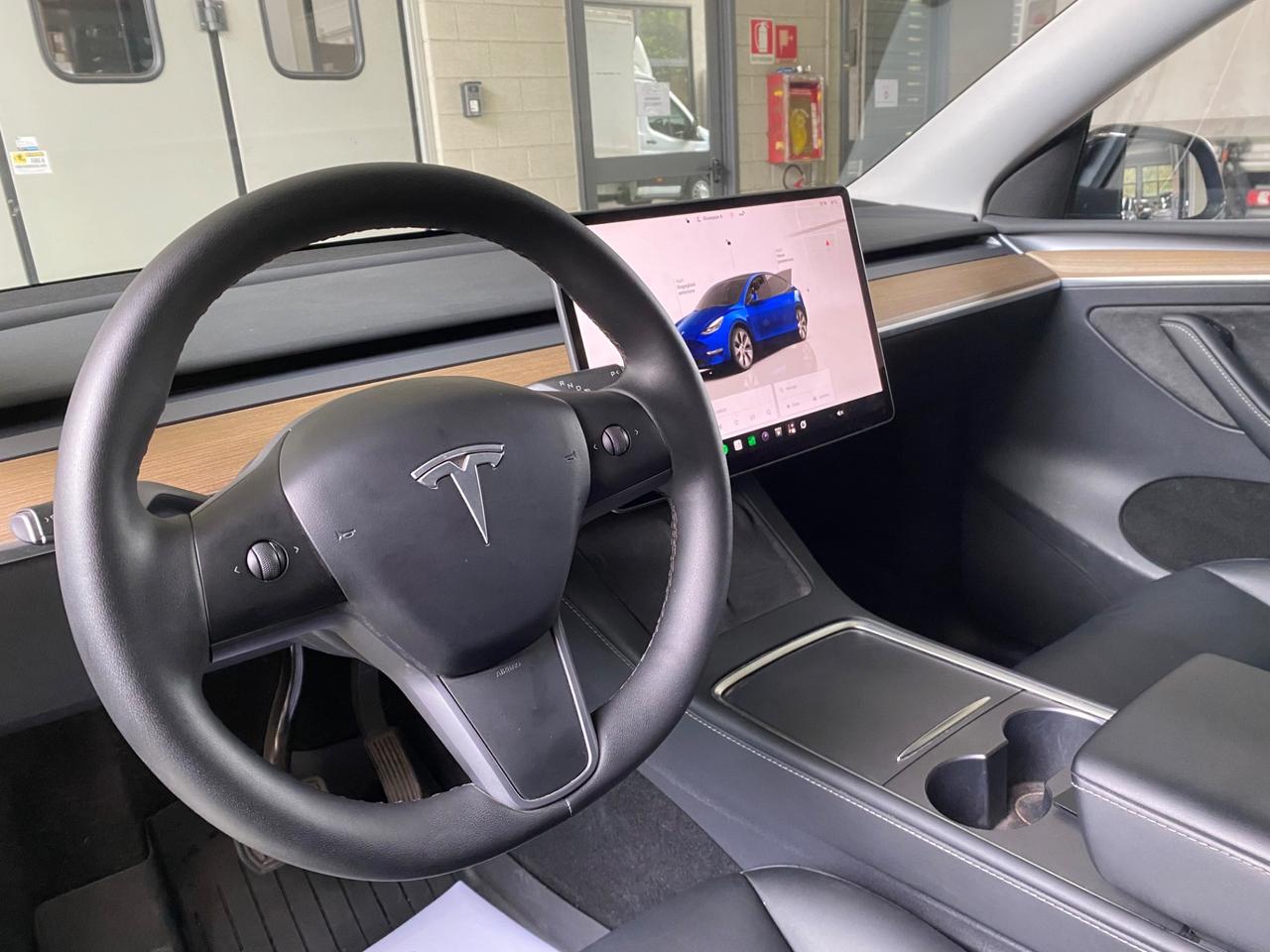 Tesla Model Y RWD Gancio Traino