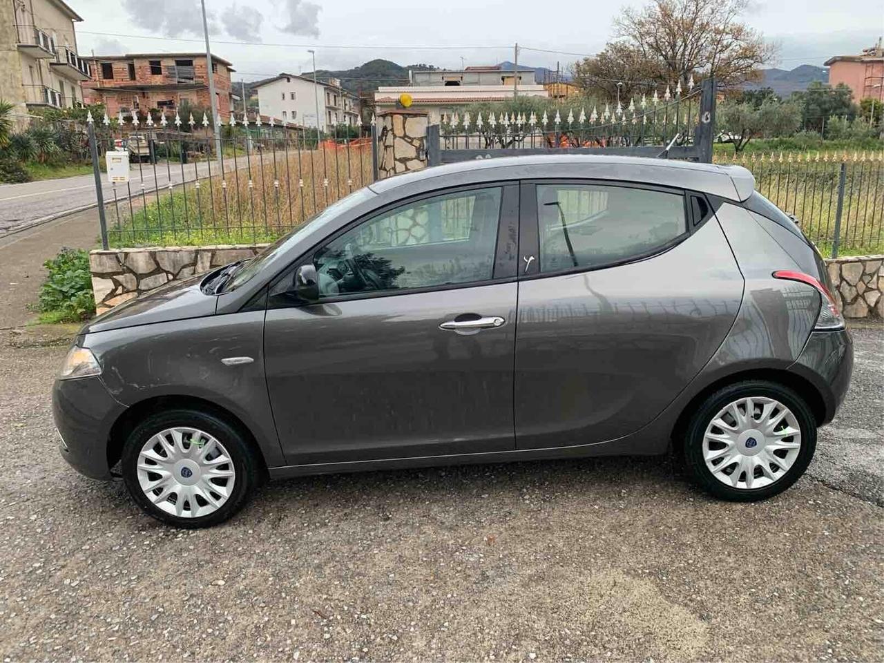 Lancia Ypsilon 1.3 MJT 95 CV