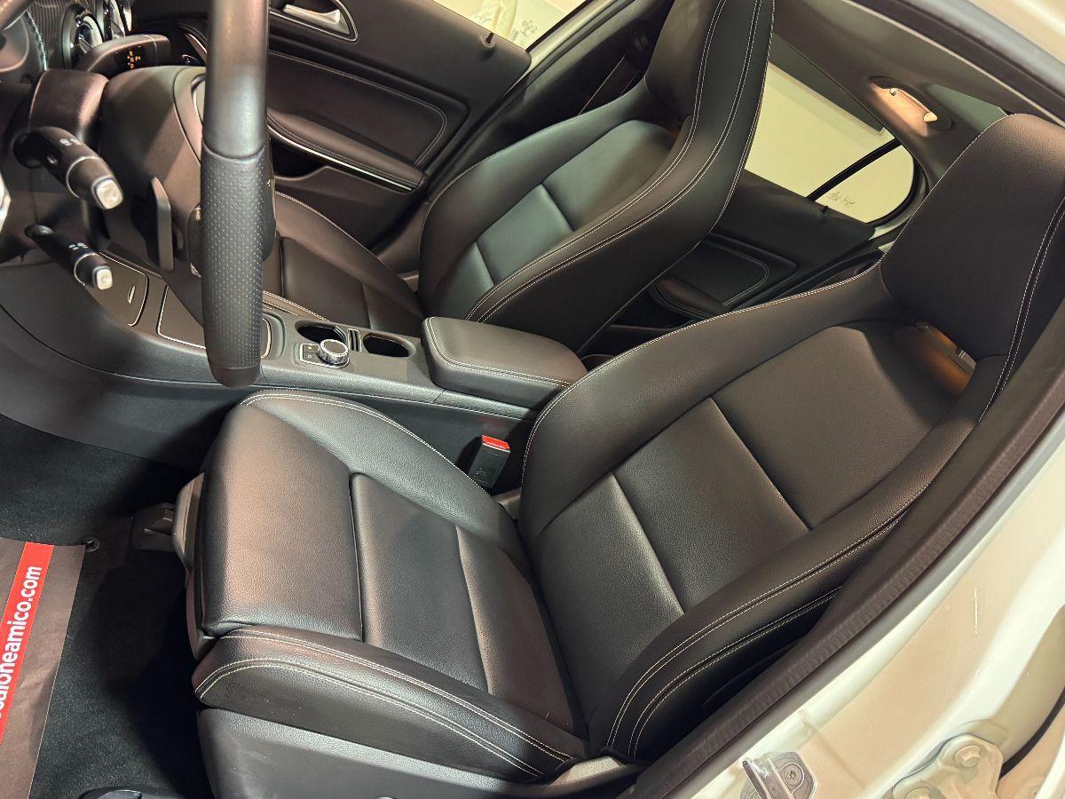 MERCEDES GLA 200 d Automatic Premium Edition Solo 67.000km Tetto