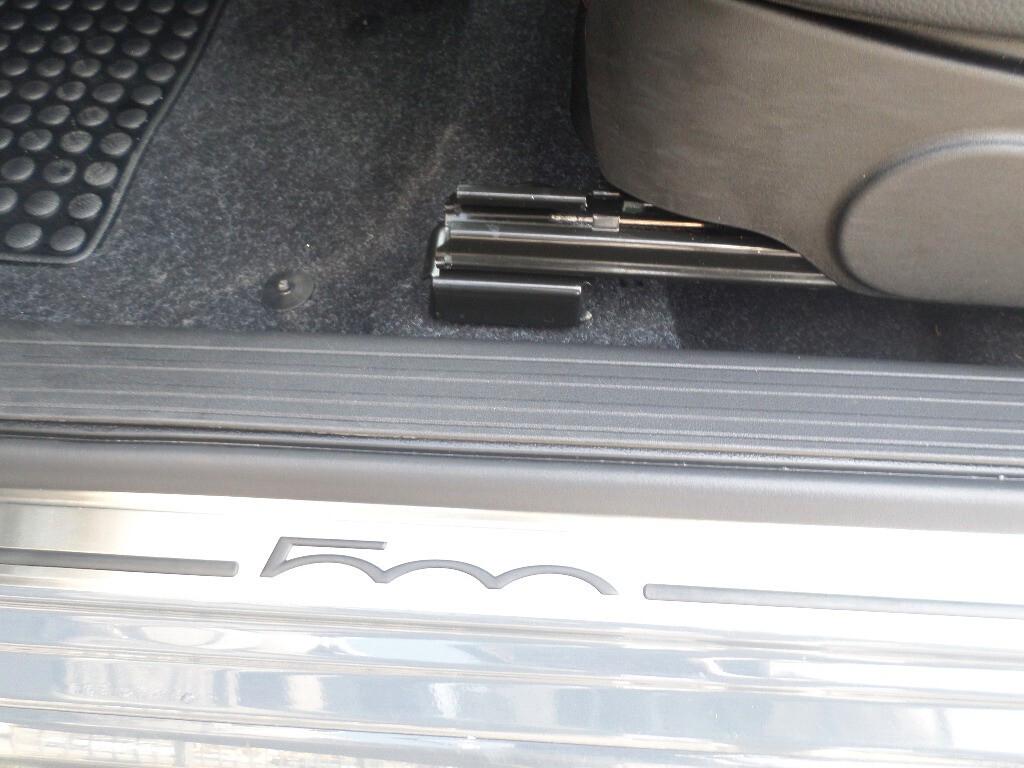 Fiat 500 1.0 Hybrid Red